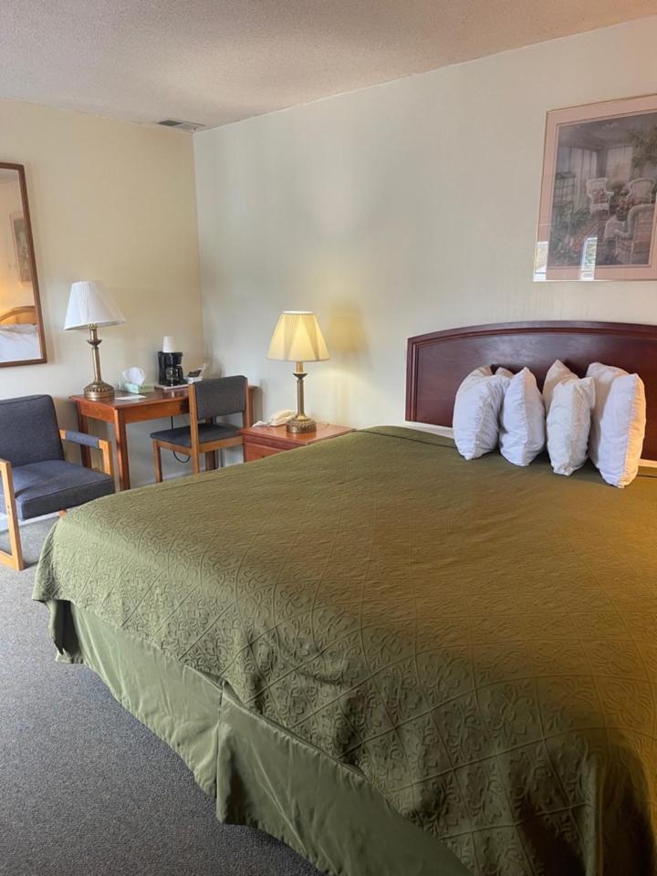 Knights Inn Mackinaw City Kültér fotó