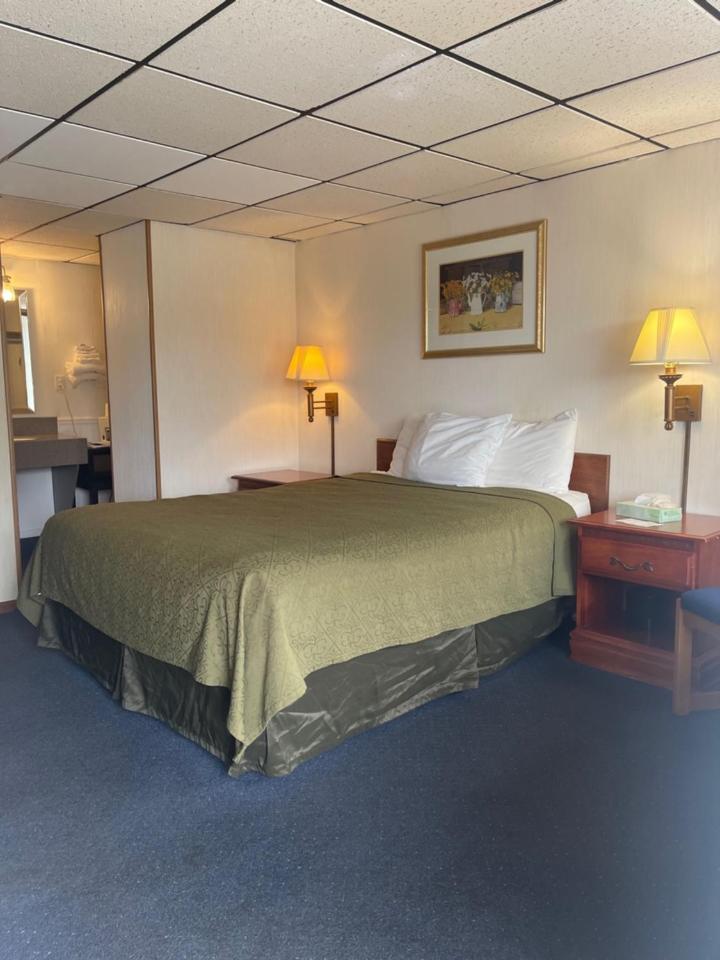 Knights Inn Mackinaw City Kültér fotó