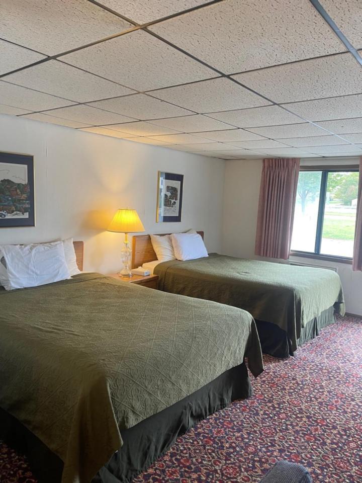 Knights Inn Mackinaw City Kültér fotó