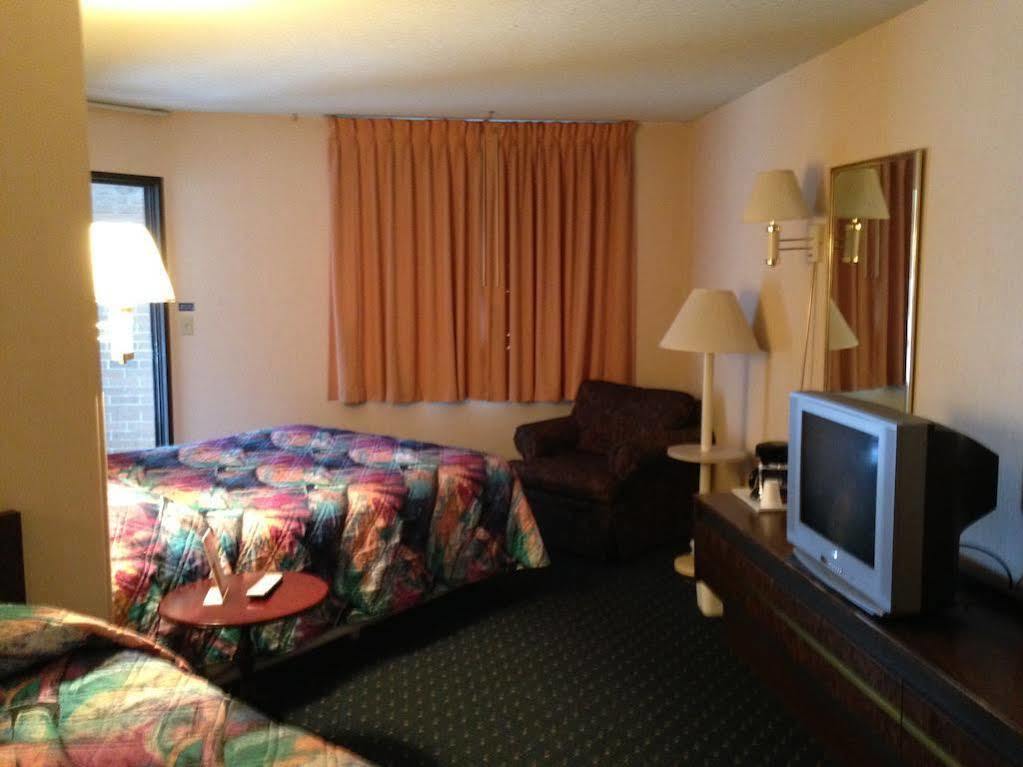Knights Inn Mackinaw City Kültér fotó