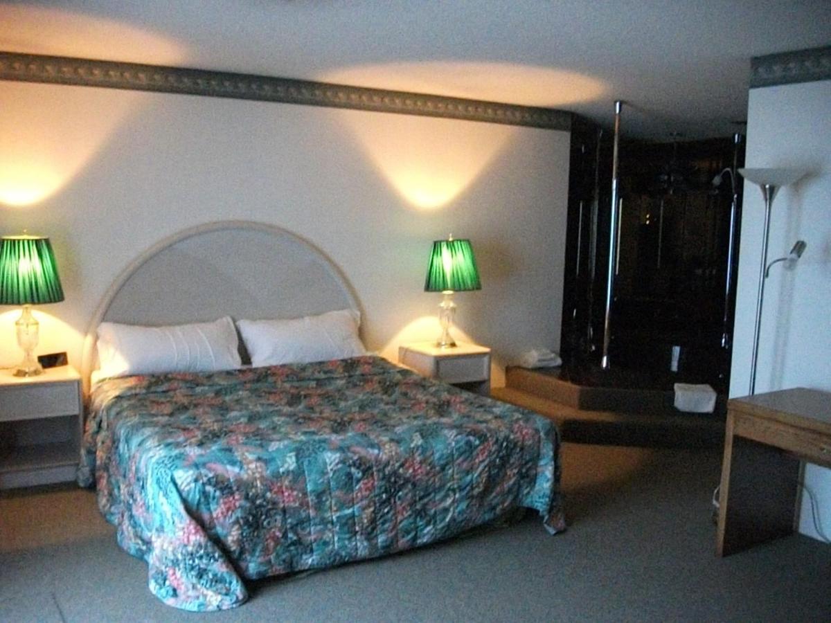 Knights Inn Mackinaw City Szoba fotó